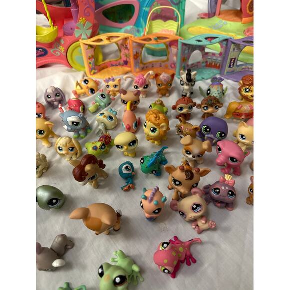 LPS Littlest Pet Shop Lot 50+ Pets House B GS Dog Cat Frog Mouse Horse Lion - Picture 3 of 7